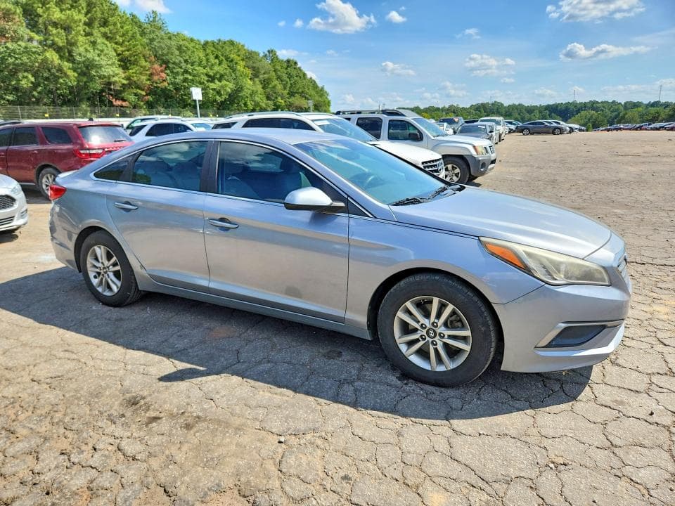 2017 HYUNDAI SONATA SE 4