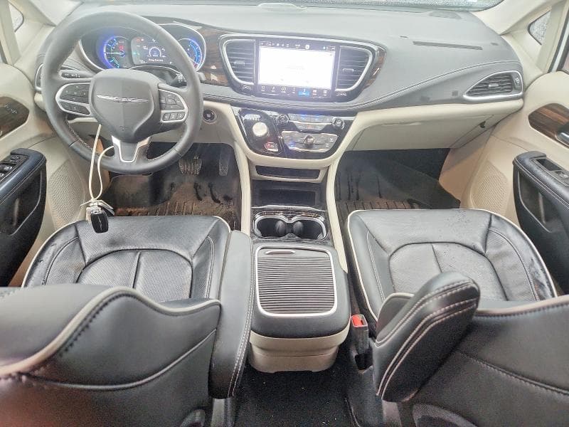 2023 CHRYSLER PACIFICA HYBRID LIMITED 8