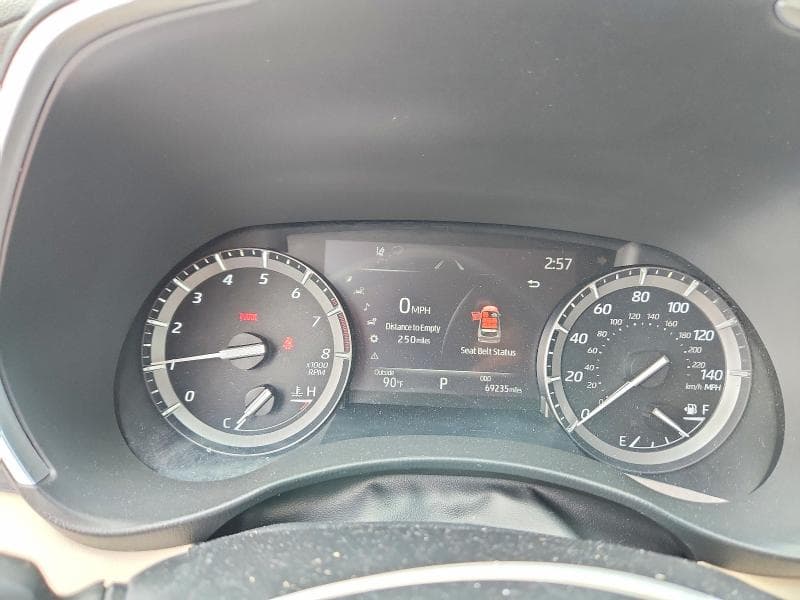 2021 TOYOTA HIGHLANDER XLE 9