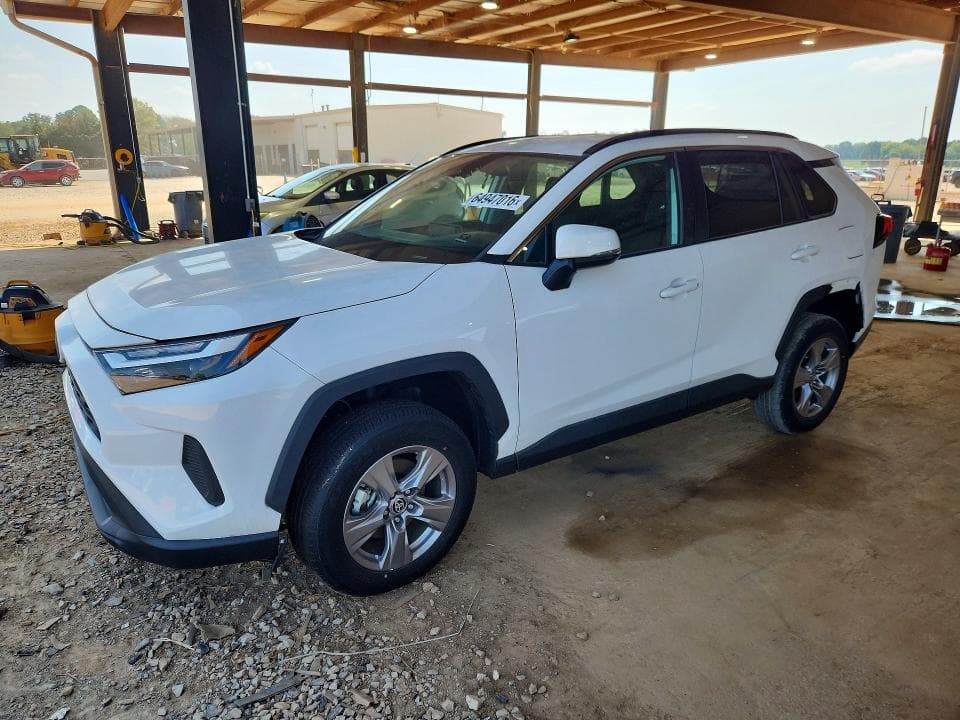 2023 TOYOTA RAV4 XLE - 1