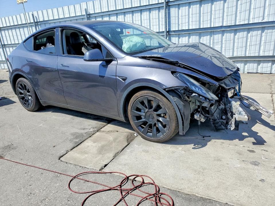 2021 TESLA MODEL Y 4
