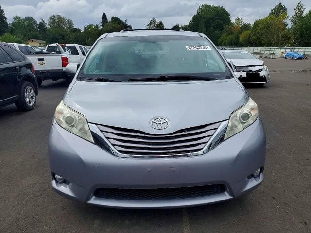 2017 TOYOTA SIENNA XLE 8-PASSENGER 5