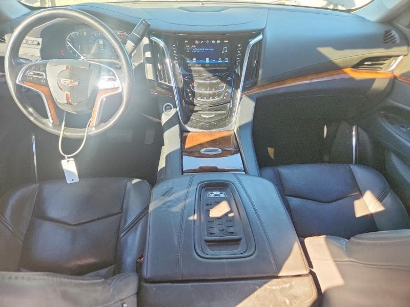 2017 CADILLAC ESCALADE LUXURY 8