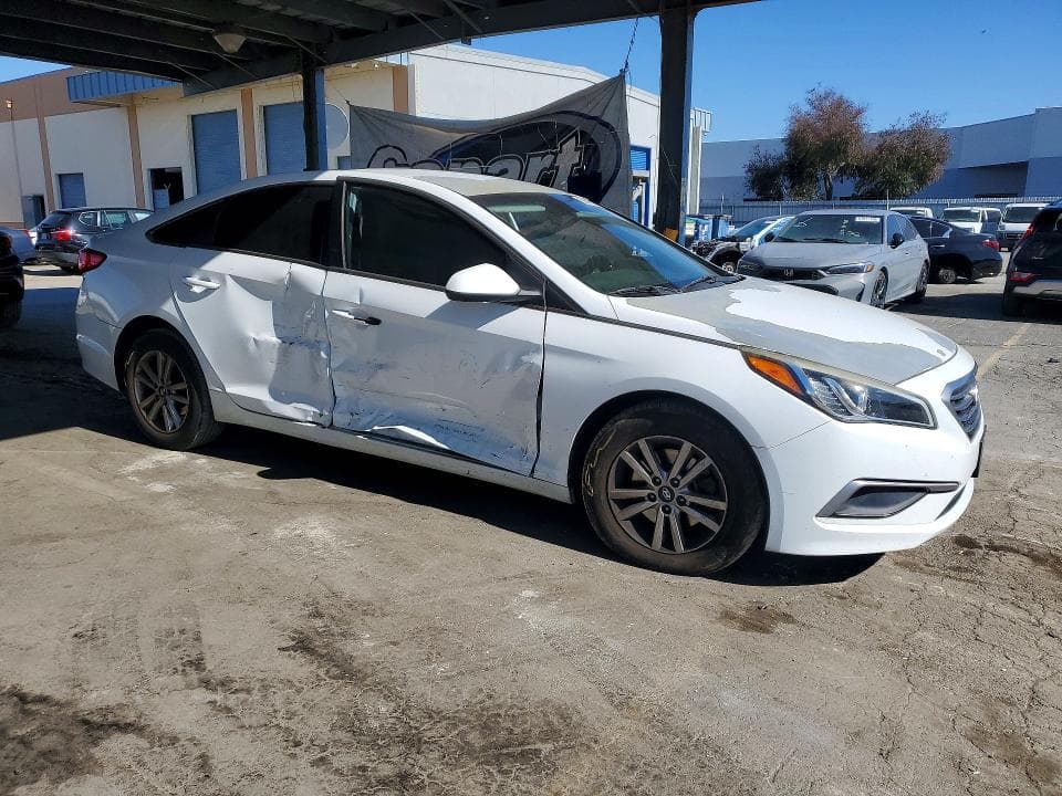 2017 HYUNDAI SONATA SE 4