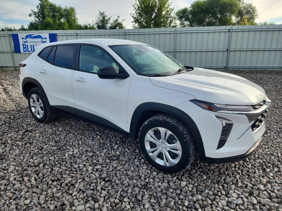2024 CHEVROLET TRAX LS 4