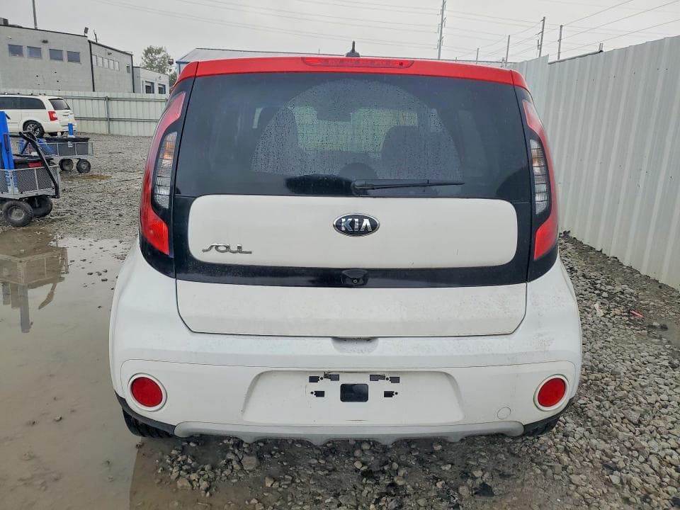 2019 KIA SOUL + 6