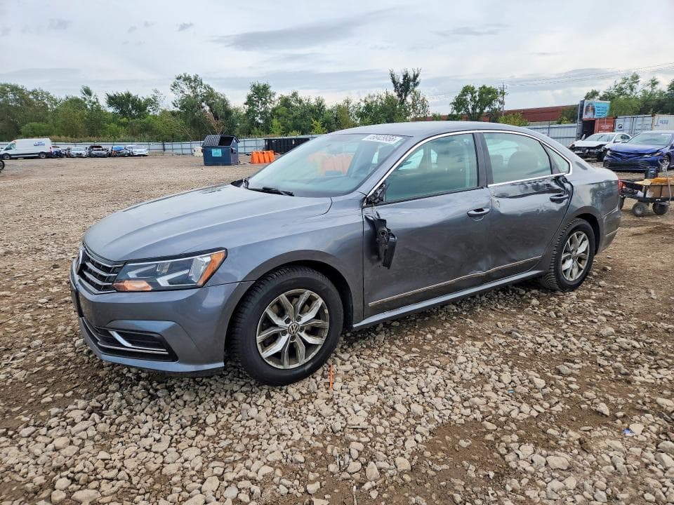 2017 VOLKSWAGEN PASSAT S - 1