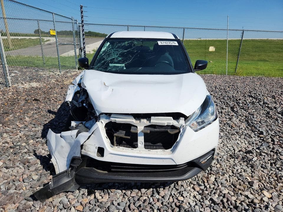 2019 NISSAN KICKS S 5