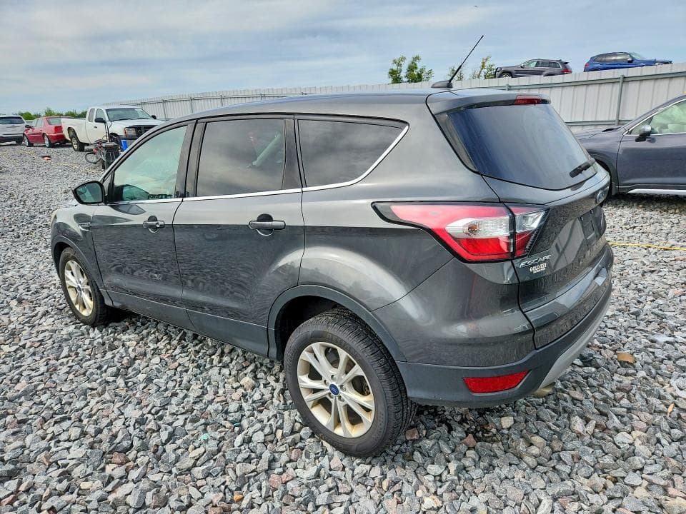 2017 FORD ESCAPE SE 2
