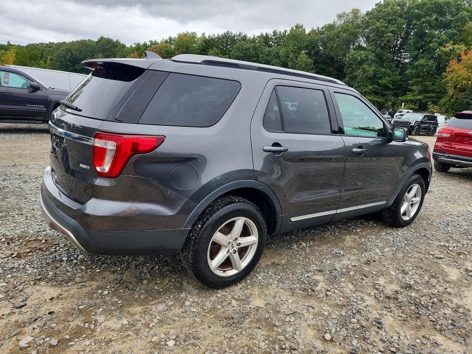 2017 FORD EXPLORER XLT 3