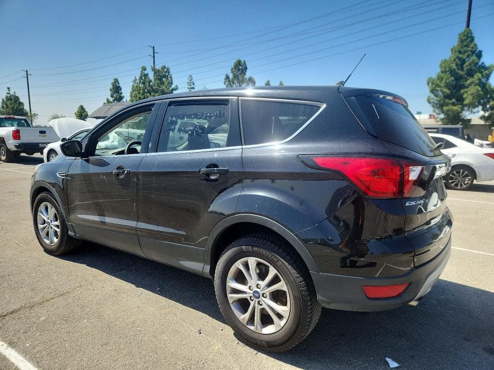 2019 FORD ESCAPE SE 2