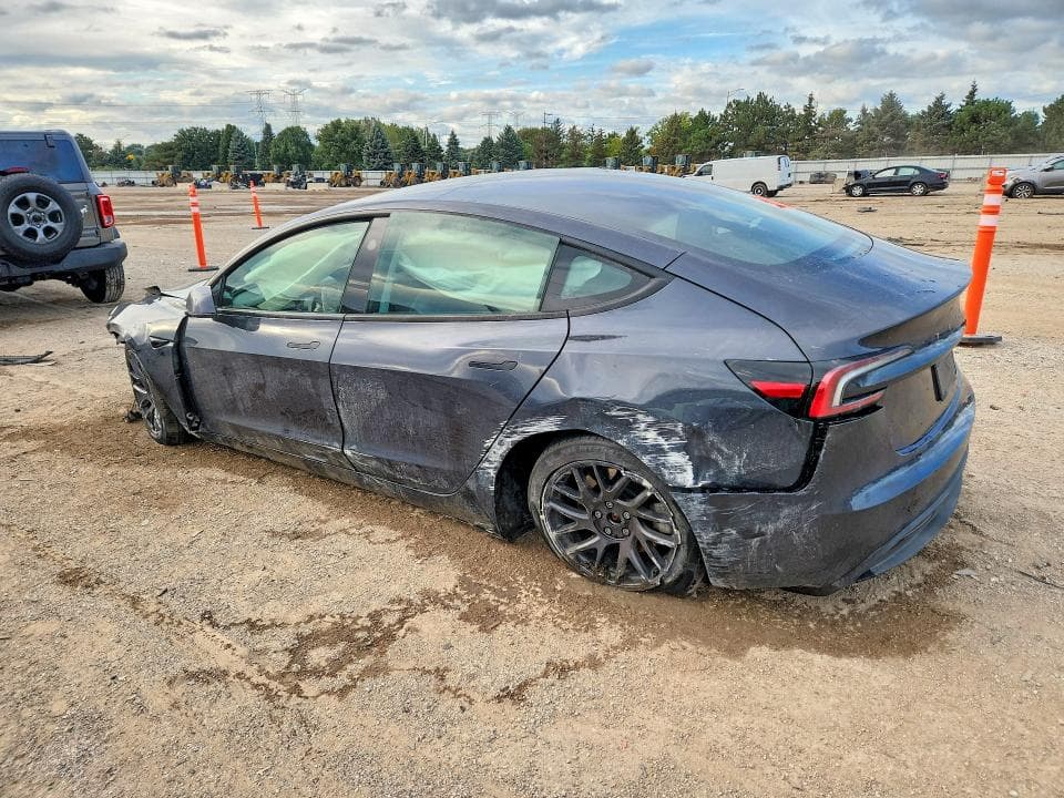 2025 TESLA MODEL 3 2