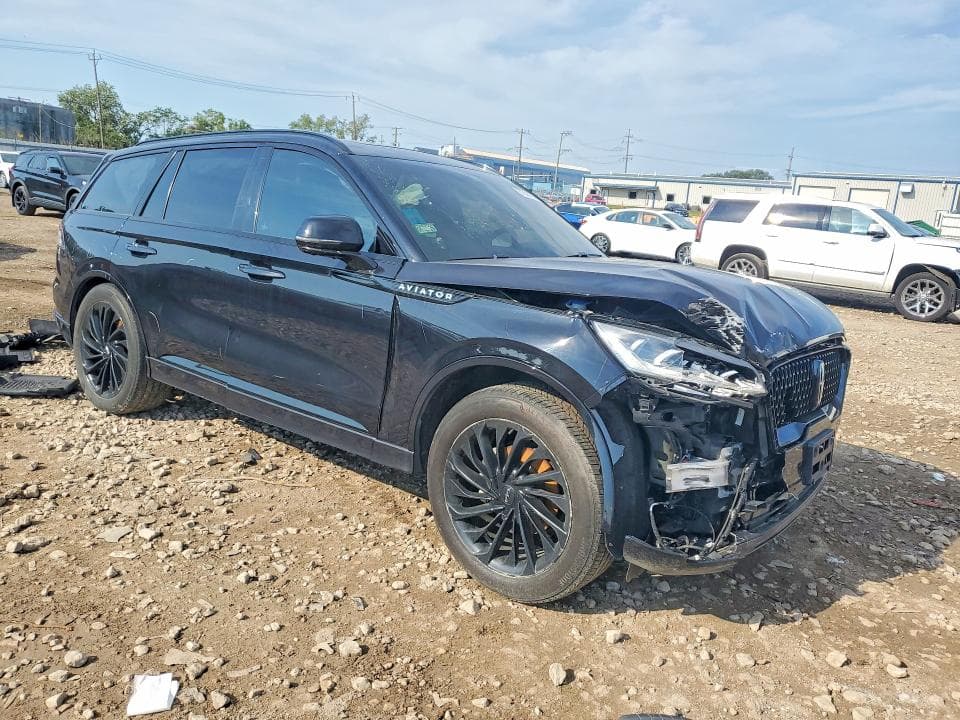 2023 LINCOLN AVIATOR RESERVE 4