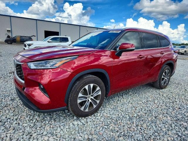 2021 TOYOTA HIGHLANDER XLE - 1