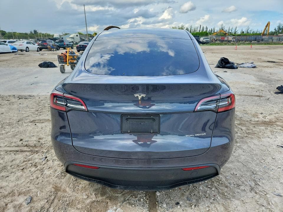 2023 TESLA MODEL Y 6