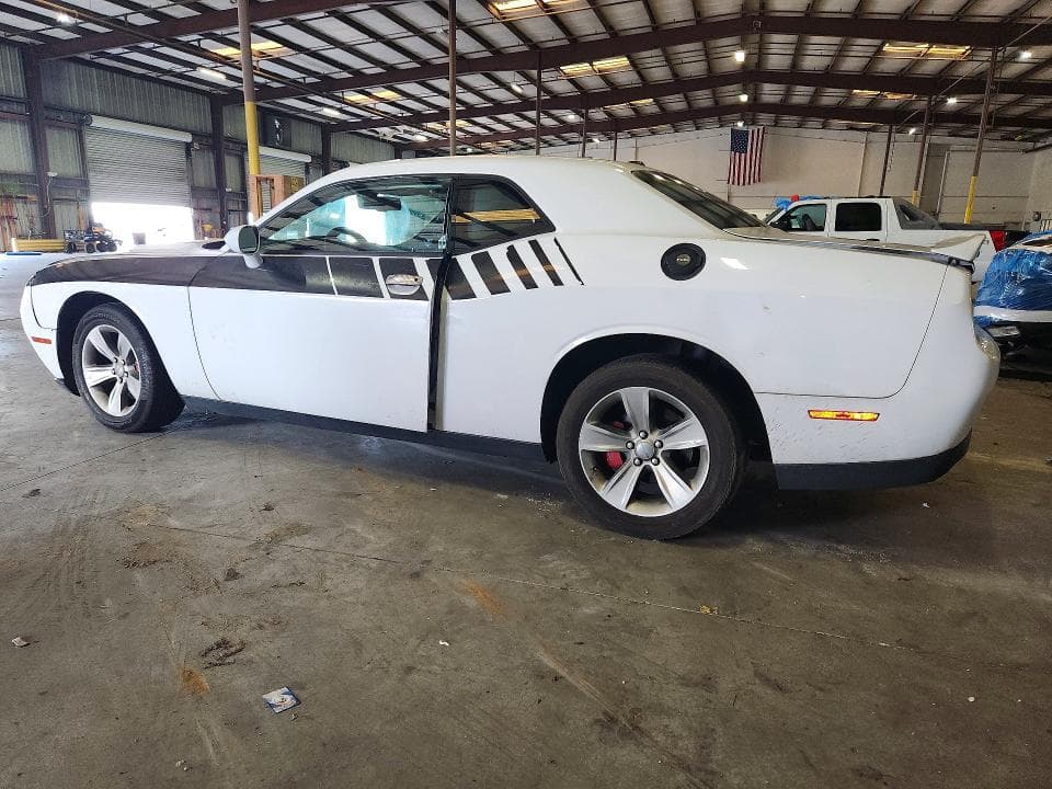 2018 DODGE CHALLENGER SXT 2