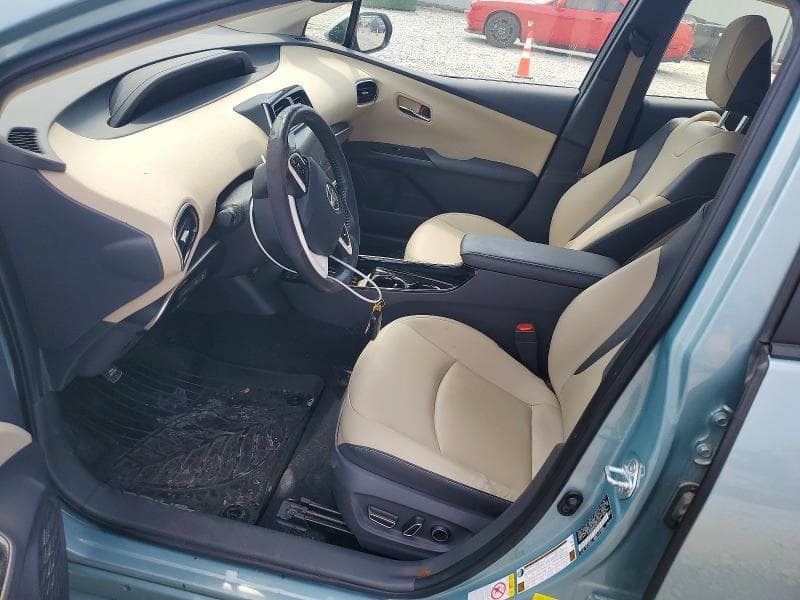 2017 TOYOTA PRIUS FOUR 7