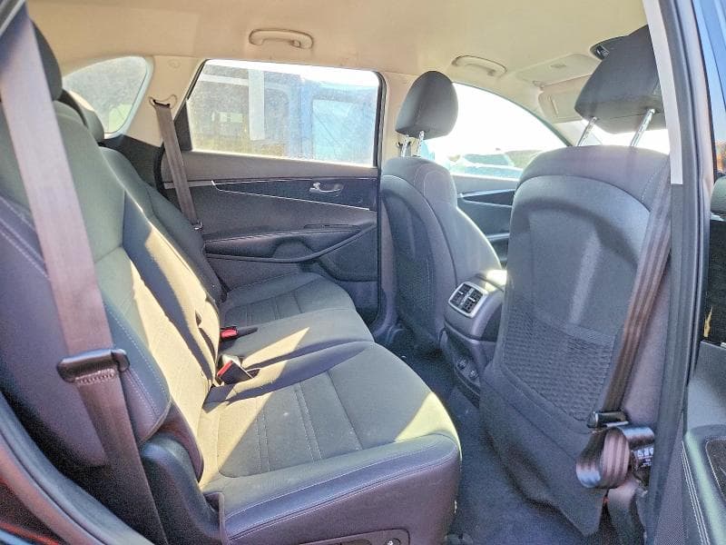 2020 KIA SORENTO LX 10
