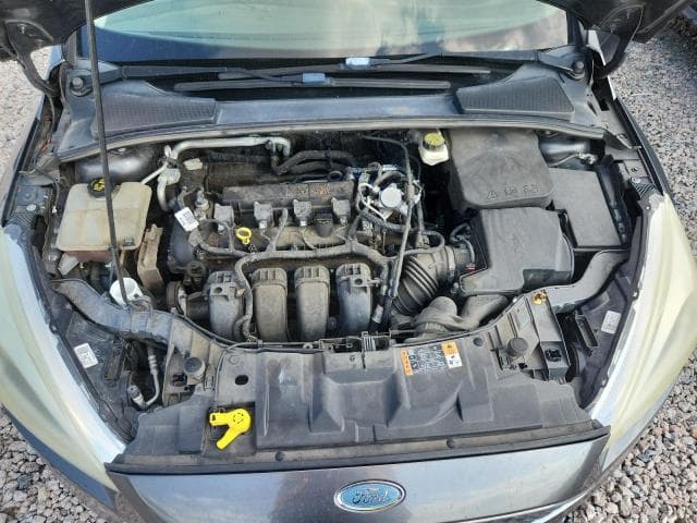 2017 FORD FOCUS SE 11