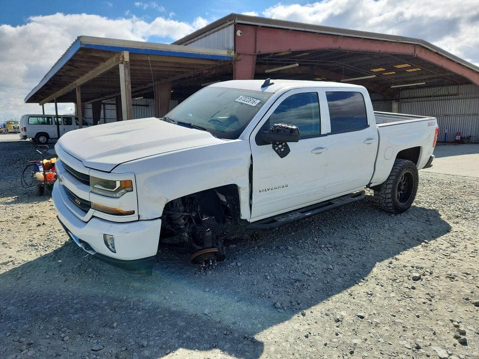 2017 CHEVROLET SILVERADO K1500 LT - 1