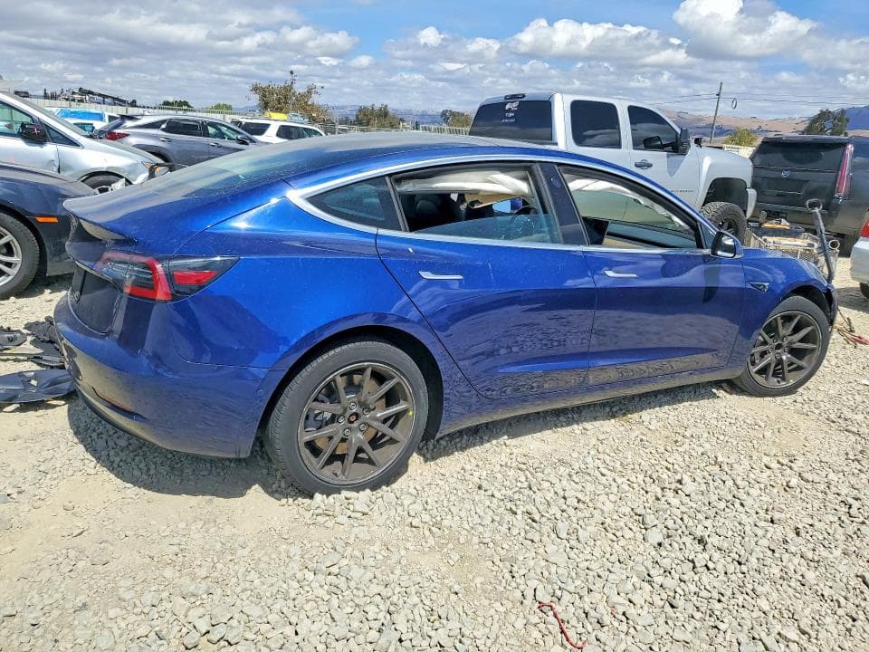 2018 TESLA MODEL 3 3