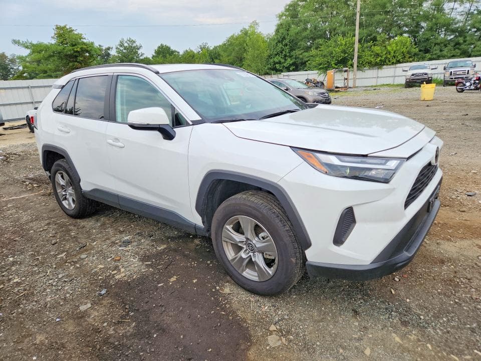 2025 TOYOTA RAV4 XLE 4