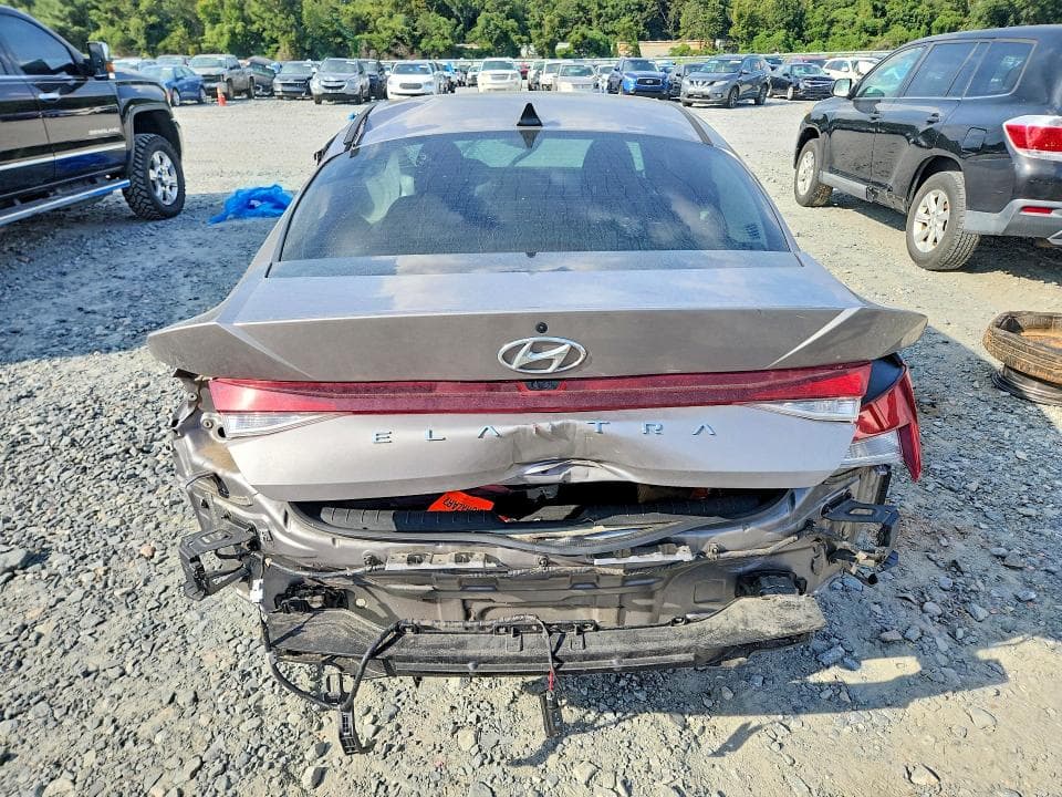 2023 HYUNDAI ELANTRA SEL 6