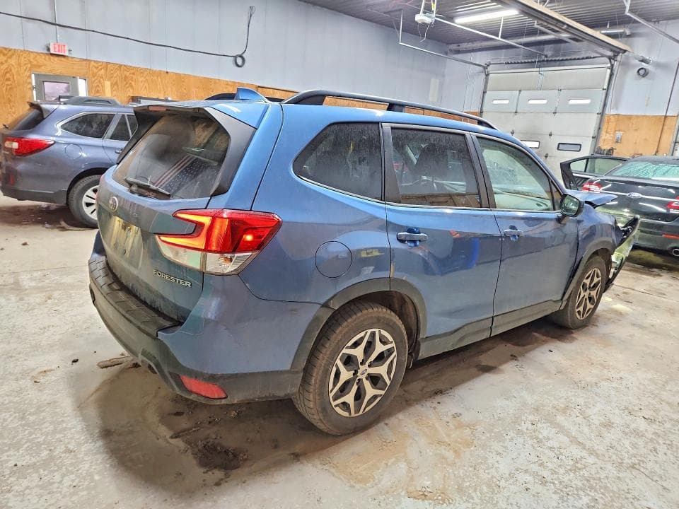 2020 SUBARU FORESTER PREMIUM 3