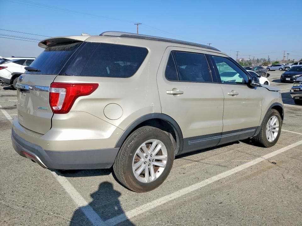 2017 FORD EXPLORER XLT 3