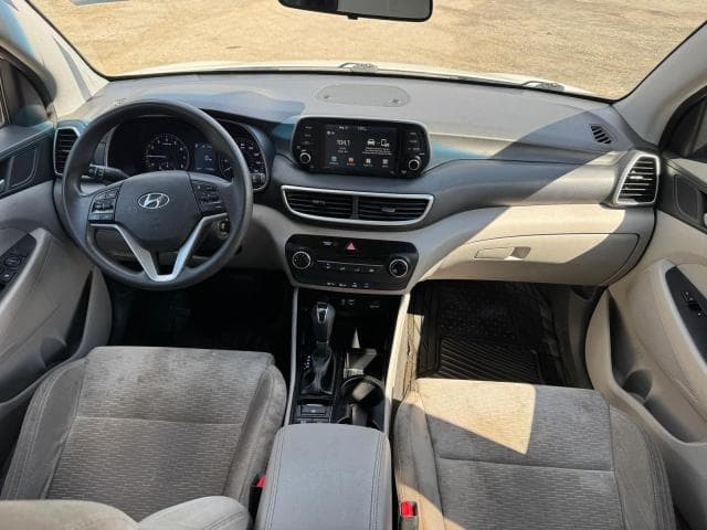 2020 HYUNDAI TUCSON SE 9