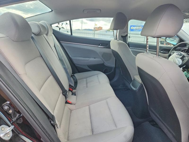 2018 HYUNDAI ELANTRA SE 10