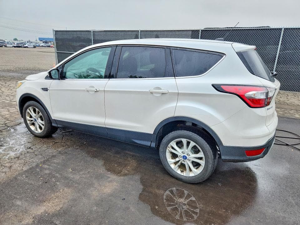 2017 FORD ESCAPE SE 2