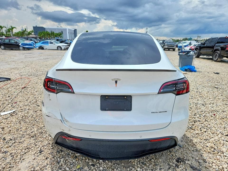 2022 TESLA MODEL Y 6