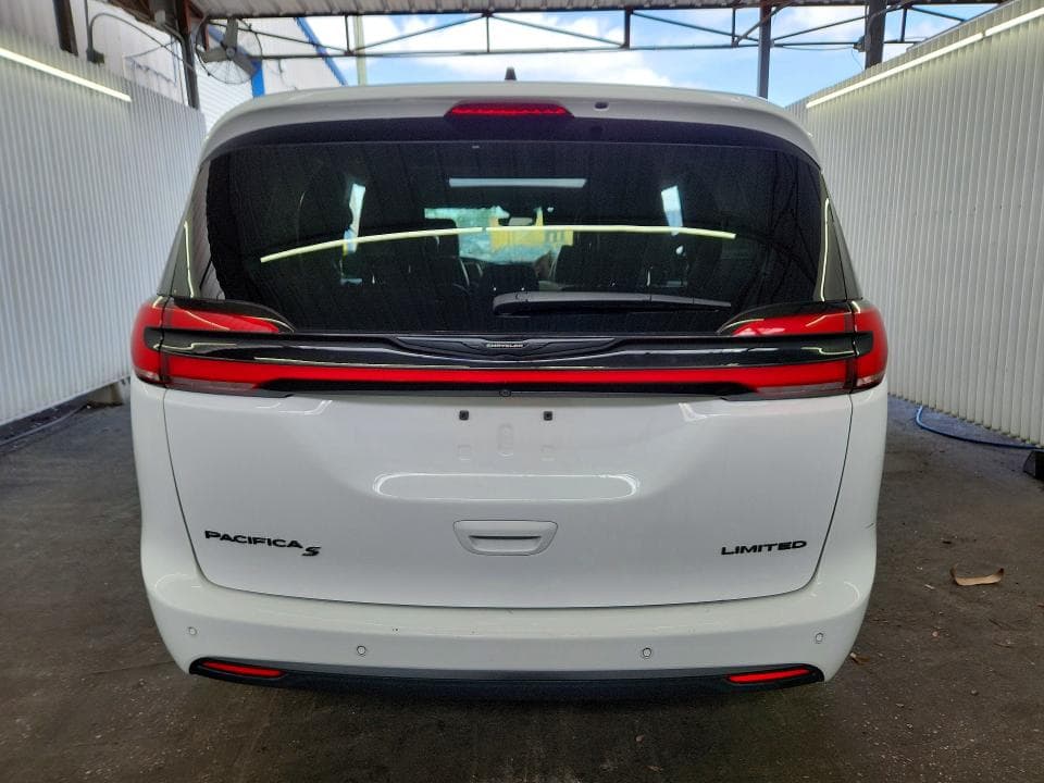 2025 CHRYSLER PACIFICA LIMITED 6