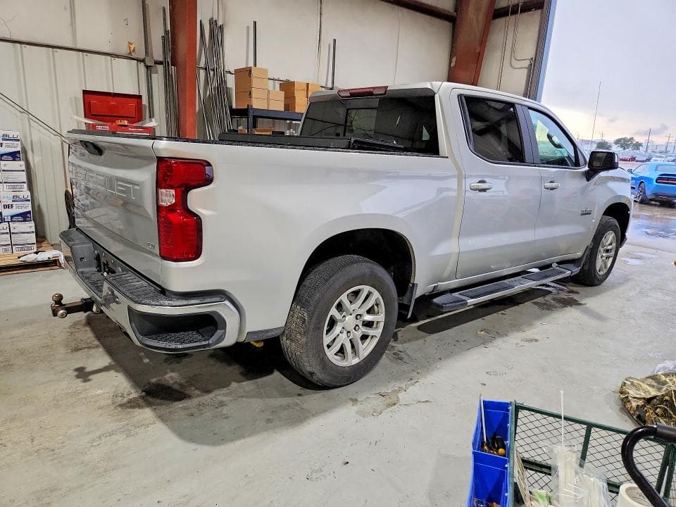 2020 CHEVROLET SILVERADO K1500 LT 3