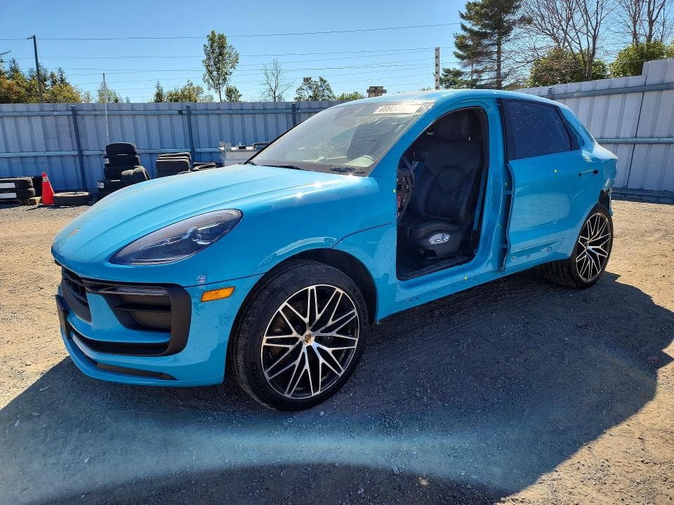 2022 PORSCHE MACAN - 1