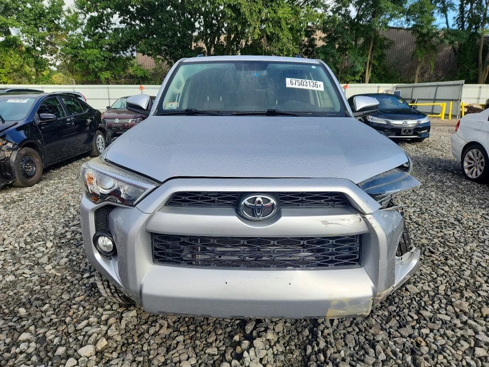2019 TOYOTA 4RUNNER SR5 5