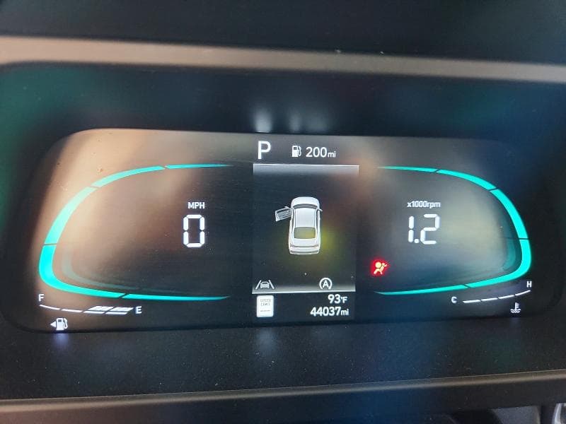 2025 HYUNDAI ELANTRA SE 9
