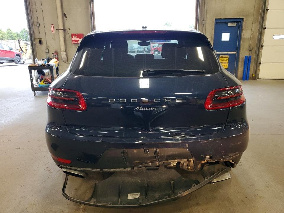2018 PORSCHE MACAN 6