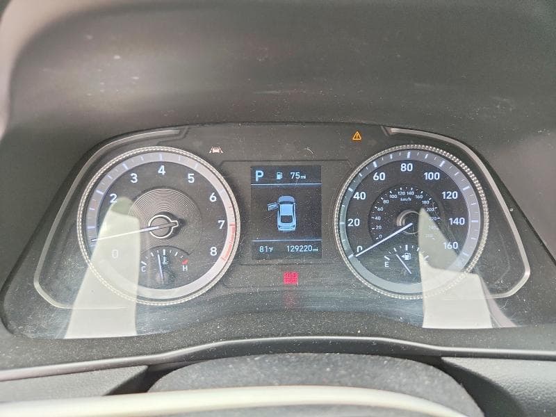 2021 HYUNDAI SONATA SE 9