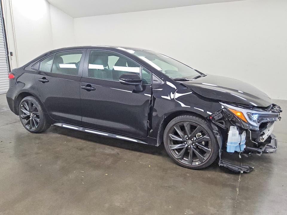 2025 TOYOTA COROLLA SE 4