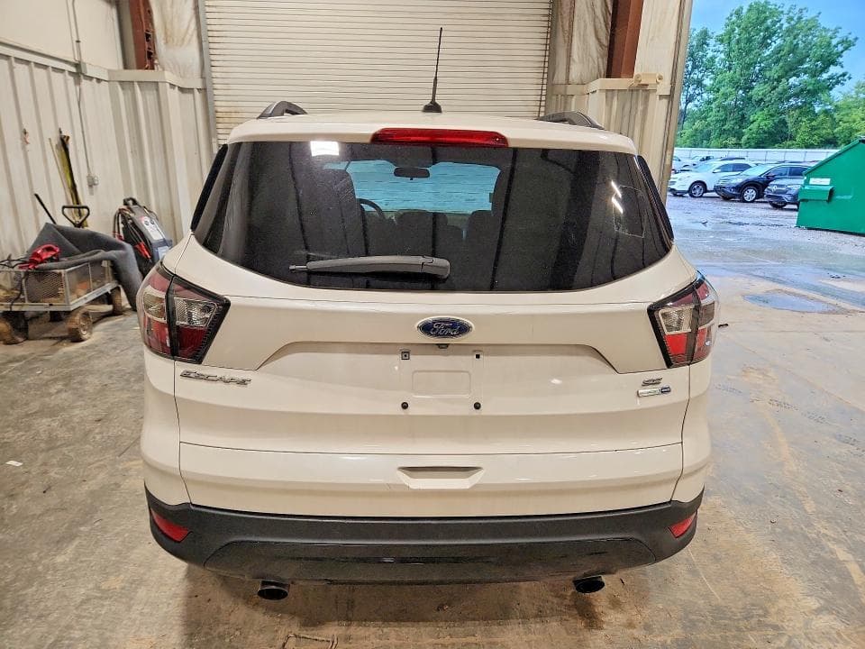 2017 FORD ESCAPE SE 6