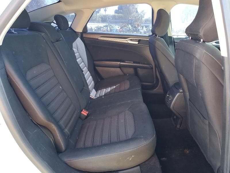 2018 FORD FUSION SE 10