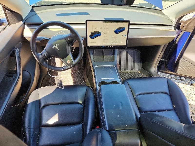 2021 TESLA MODEL Y 8