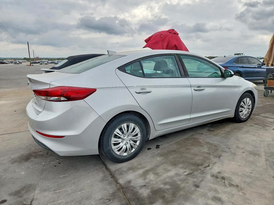2017 HYUNDAI ELANTRA SE 3