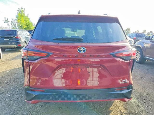 2022 TOYOTA SIENNA LE 6