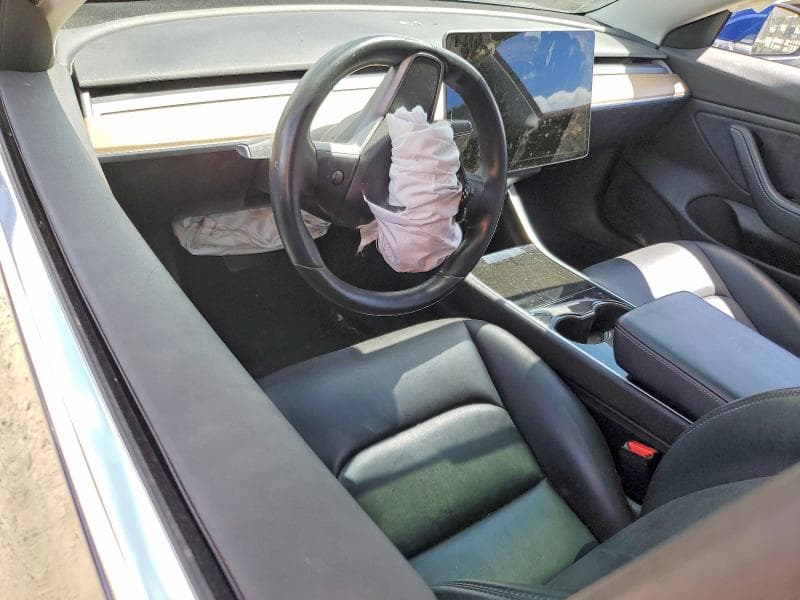 2018 TESLA MODEL 3 8