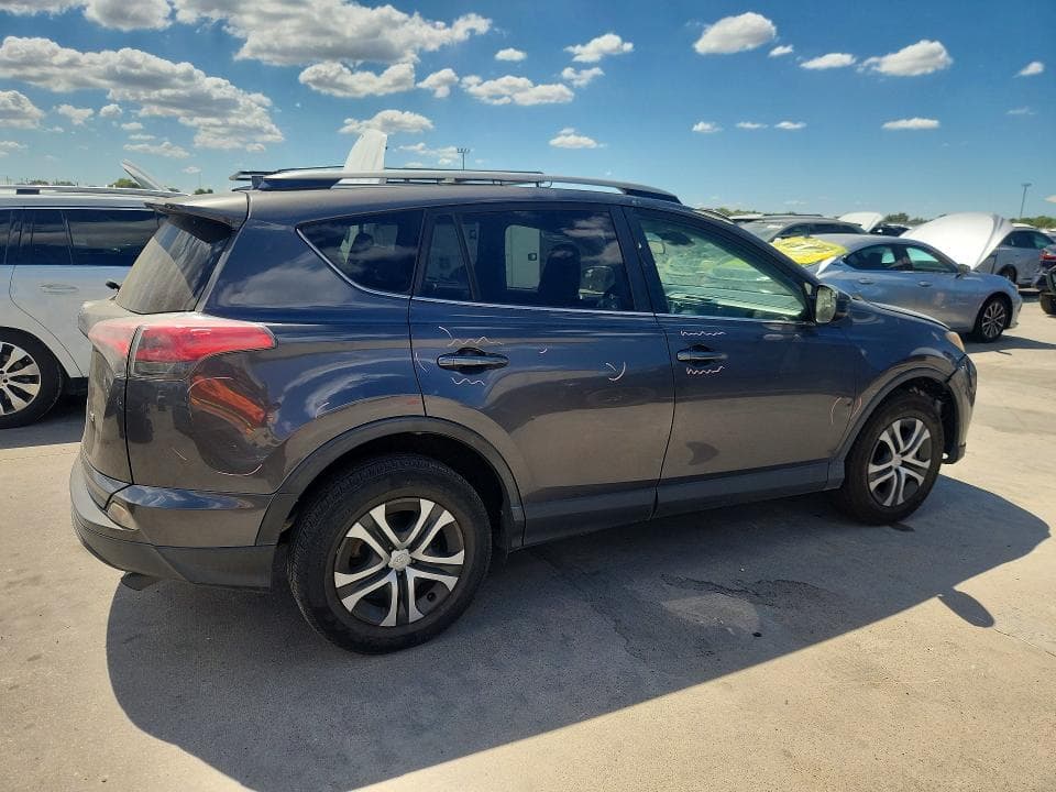2017 TOYOTA RAV4 LE 3
