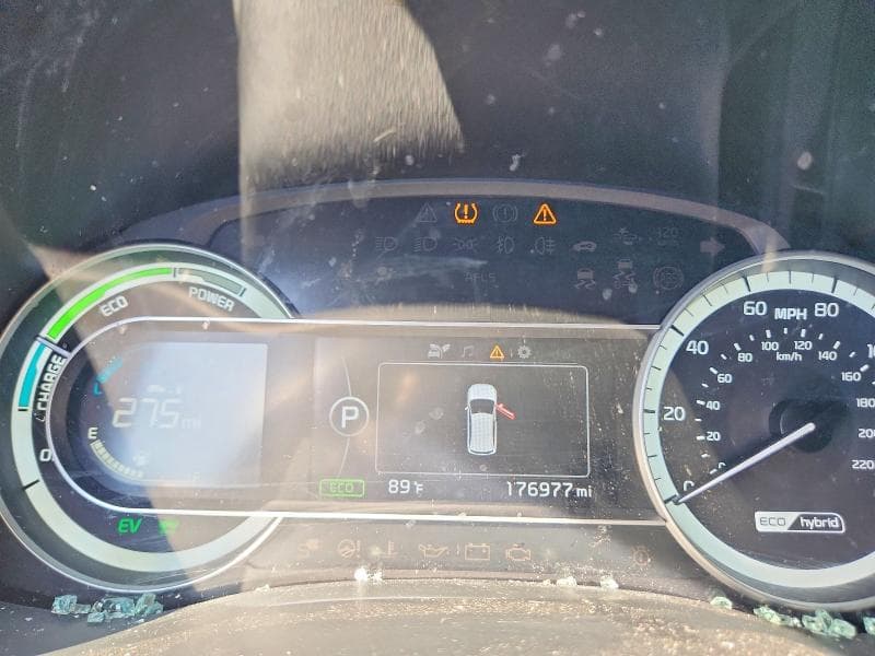 2018 KIA NIRO LX 9