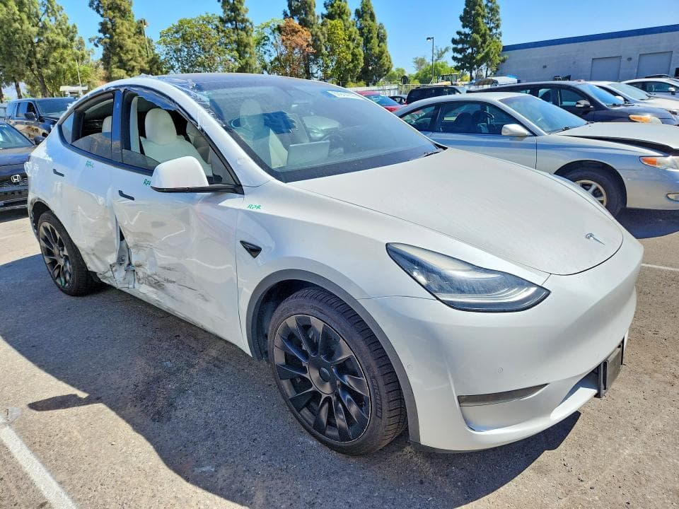 2021 TESLA MODEL Y 4